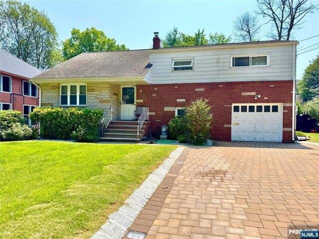 House for sale in Teaneck