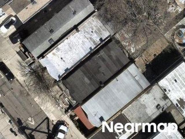 House for sale in The Bronx, Arverne