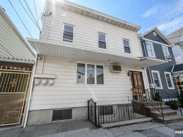 House for sale in Newark, New Jersey