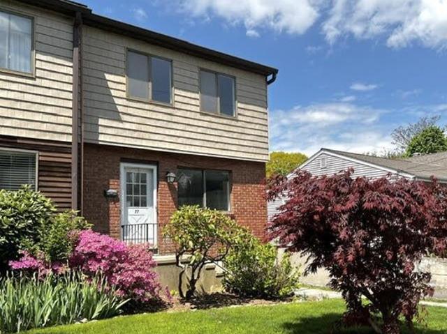House for sale in Cos Cob, Connecticut