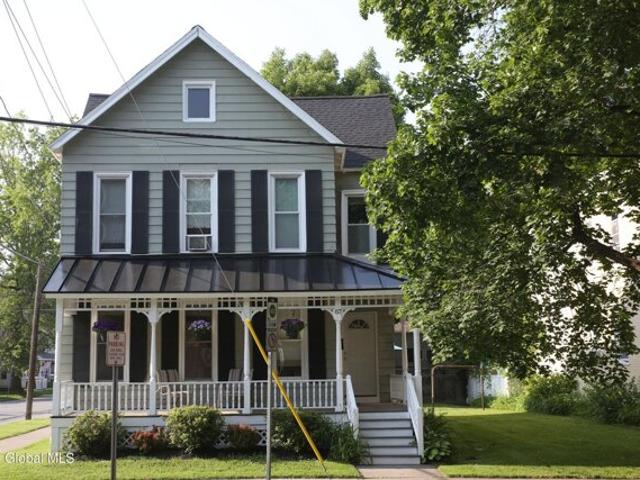 House for sale in Saratoga Springs