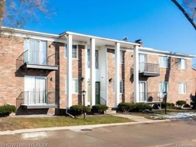Condo for sale in Sterling Heights