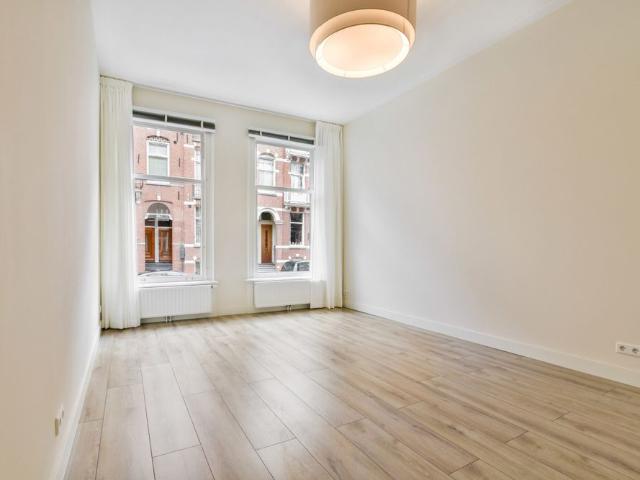 Appartement te huur in Zuid, Amsterdam