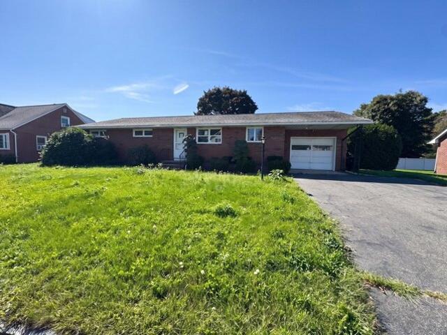 House for sale in Chicopee Center, Chicopee