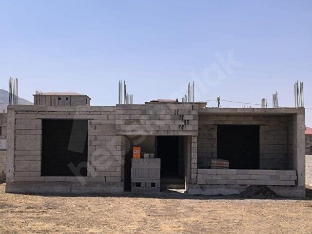 Kıratlı Mahallesi, İpekyolu içerisinde satılık Villa