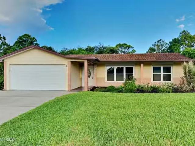 House for rent in Palm Bay