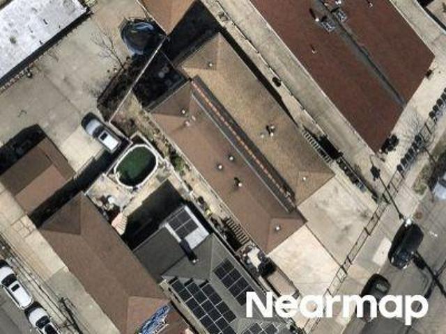 House for sale in The Bronx, Arverne