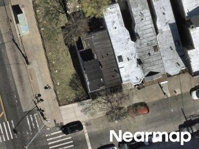 House for sale in The Bronx, Arverne