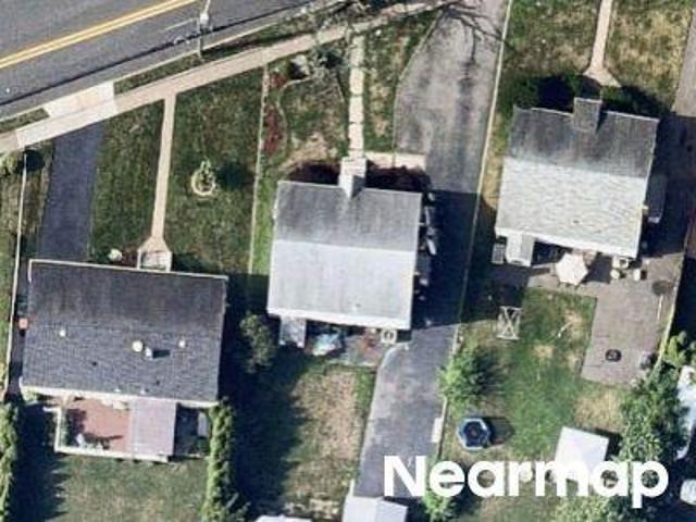 House for sale in Elmwood Park, New Jersey