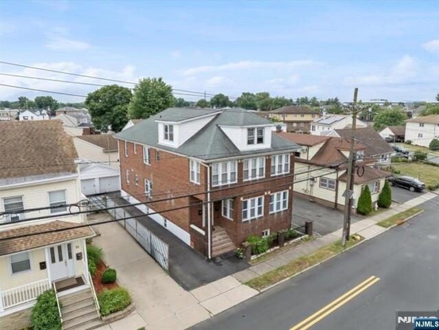 House for sale in Elmwood Park House for sale in Elmwood Park