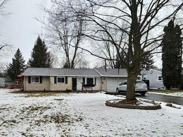 House for sale in Waterford, Michigan