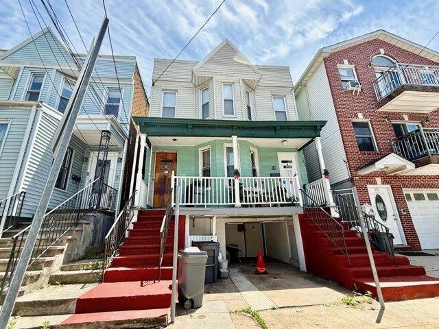 House for sale in Hudson, New Jersey