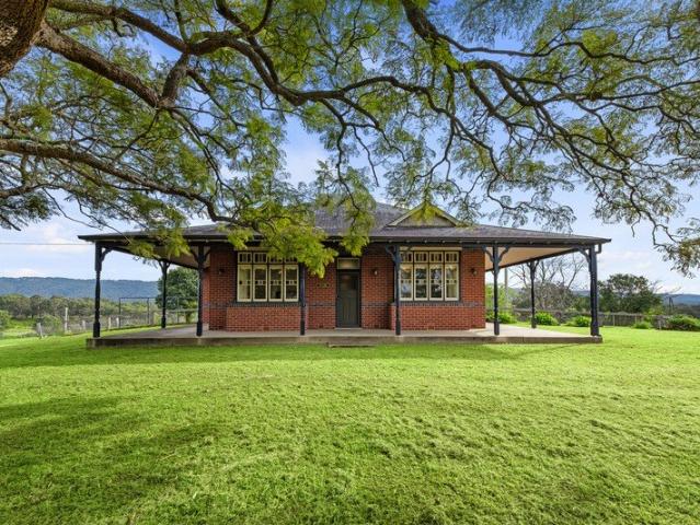 Cottage for sale in Sydney, New South Wales