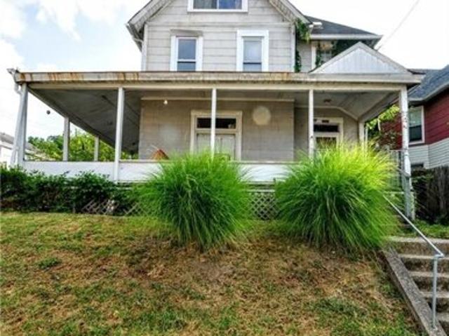 House for sale in Coraopolis, Pennsylvania