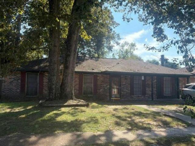House for sale in Village Cote, Baton Rouge