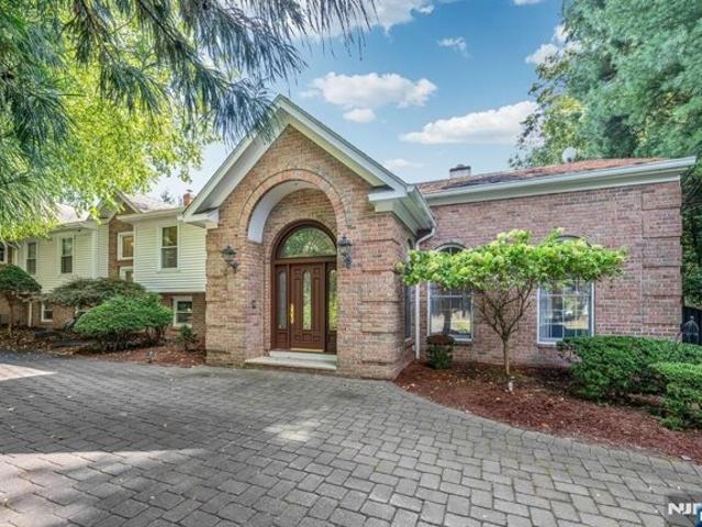 House for sale in Mahwah, New Jersey