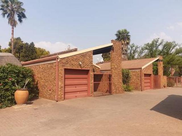 Townhouse for sale in Sedibeng, Gauteng