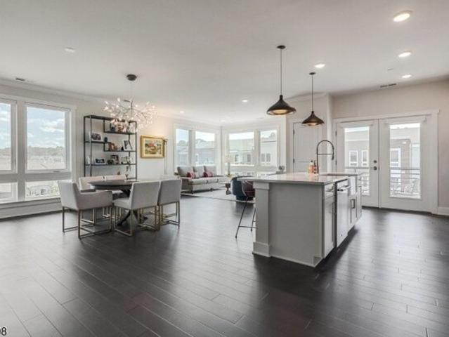 Condo for sale in Florham Park, New Jersey