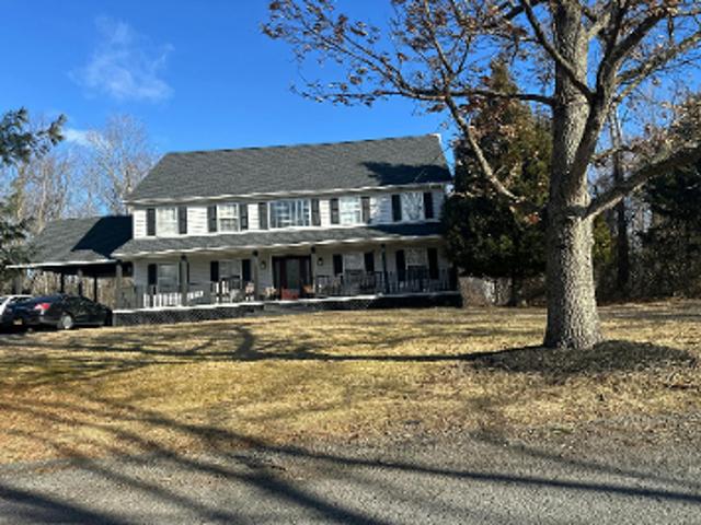 House for sale in Village of Woodbury, Town of Woodbury
