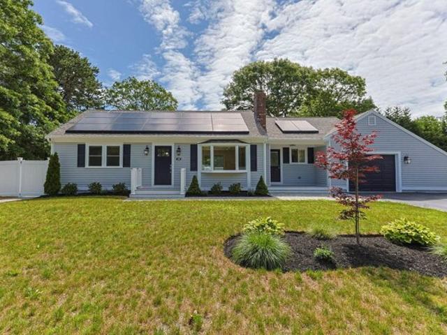 House for sale in Hyannis, Hyannis
