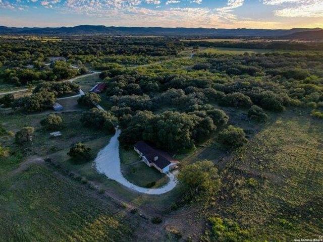 Land for sale in Vanderpool Land for sale in Vanderpool