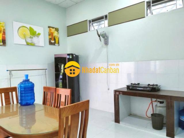 Nhà mặt phố bán