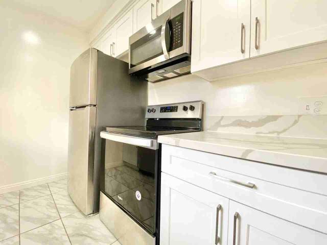 Apartment for rent in Canoga Park, California