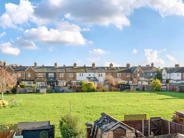 House for rent in Clewer Village, Windsor