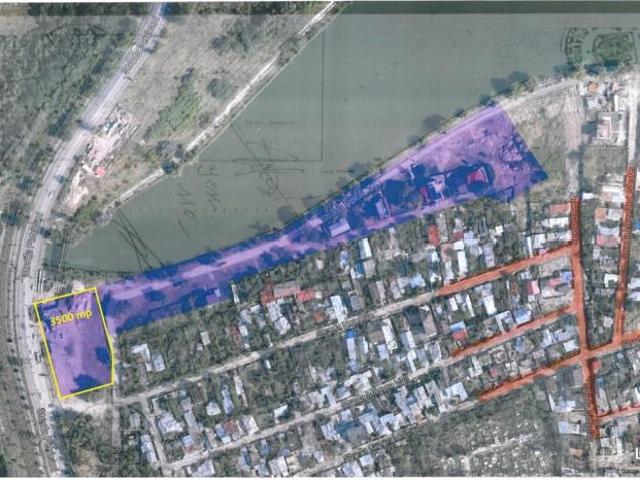 Teren vânzări în Romani