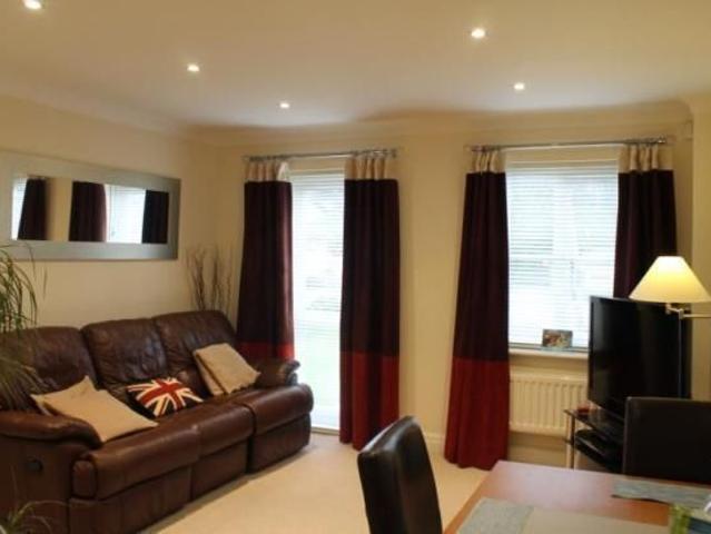 Apartment for rent in Horsell, Woking
