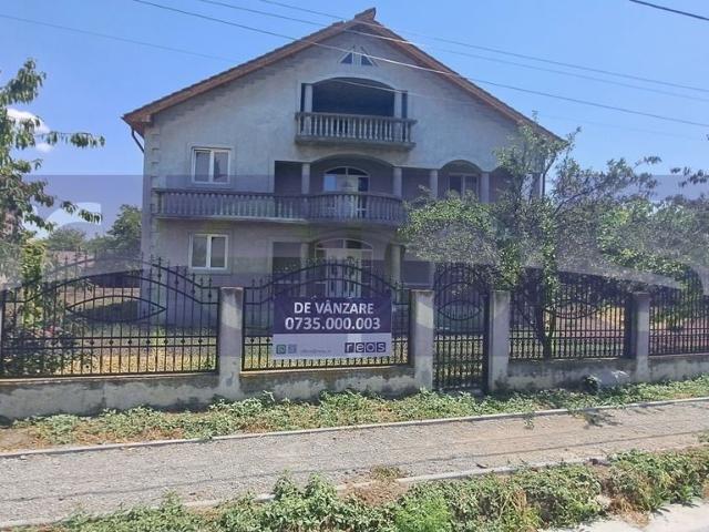 Casă vânzări