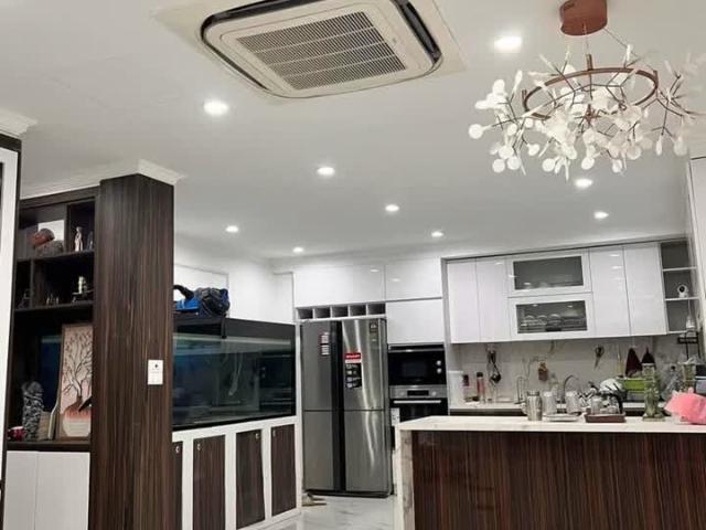 Nhà mặt phố bán tại Hoàn Kiếm, Hà Nội