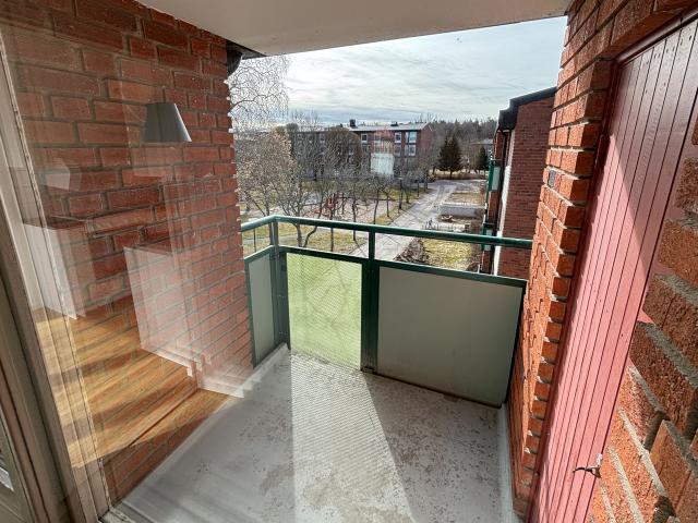Hus hyra i Varberga, Örebro