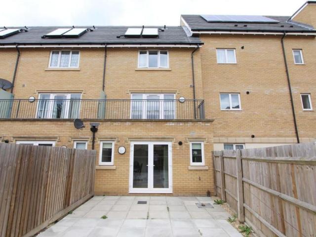 House for rent in Hayes, Greater London