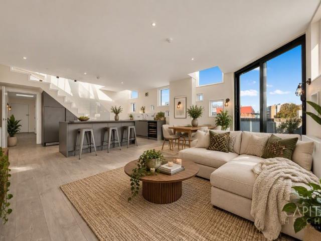 Apartment for rent in St. George in the East, Greater London