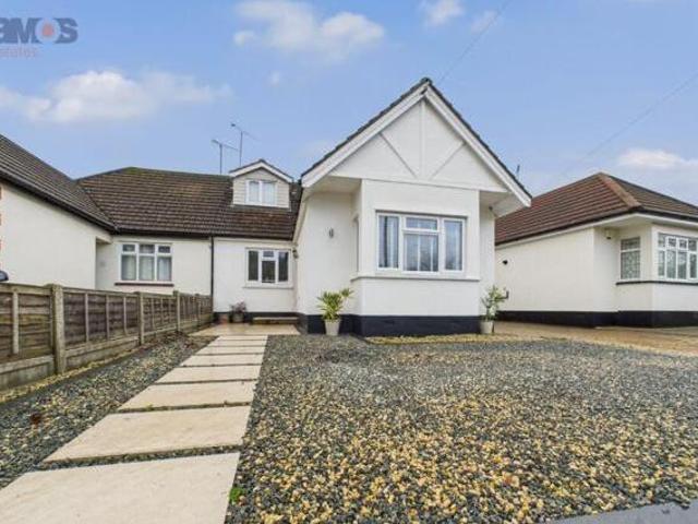 House for sale in Alton Barnes, Essex