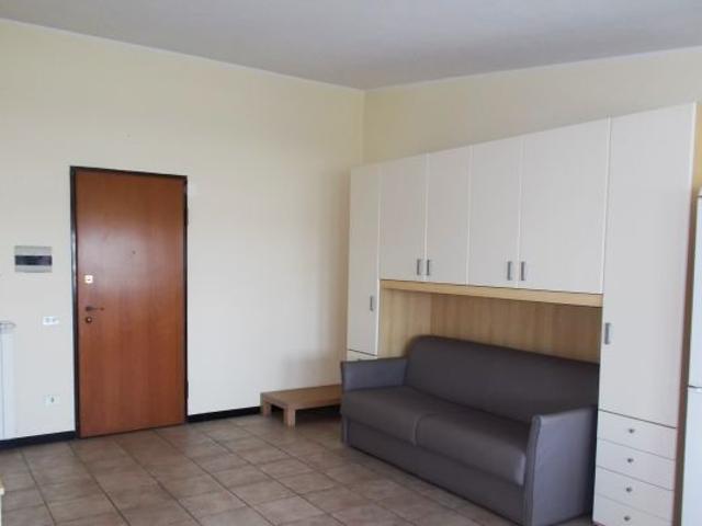 Monolocale in affitto a Varedo, Lombardia