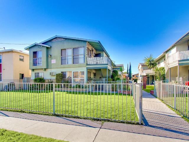 Apartment for rent in Canoga Park Neighborhood Council District, Los Angeles