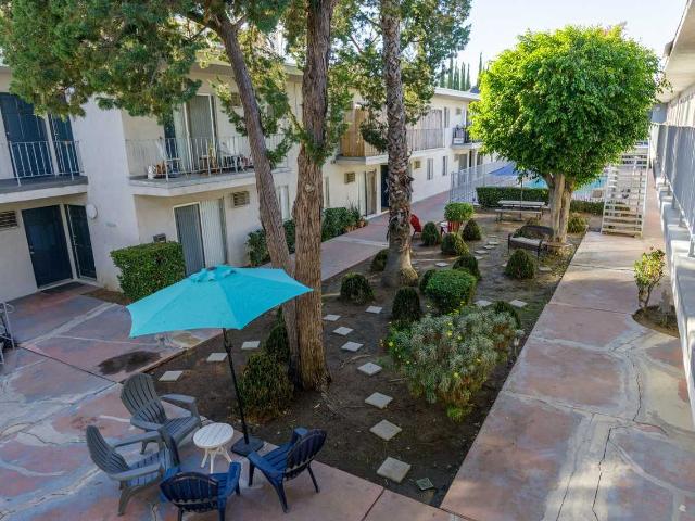 Apartment for rent in Canoga Park Neighborhood Council District, Canoga Park