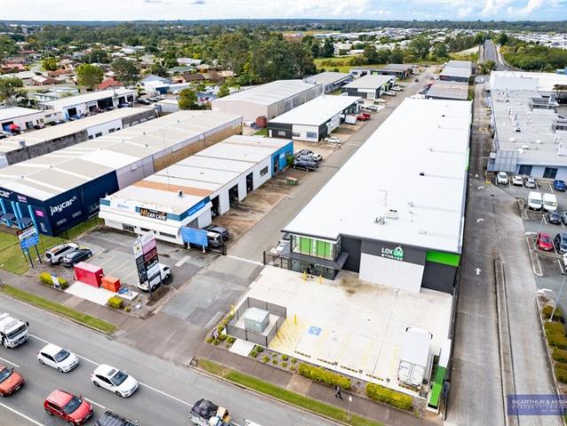 Warehouse for rent in Toombul, Queensland