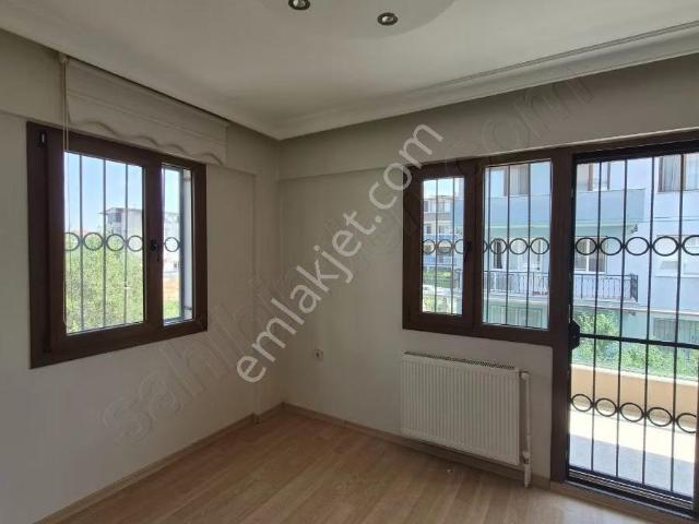 Menderes, İzmir içerisinde kiralık mülk