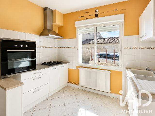 Maison vente à Confolens, Vars