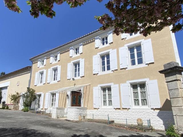 Maison vente à Confolens, Vars