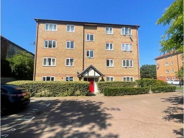 Apartment for rent in London Borough of Hounslow, Greater London