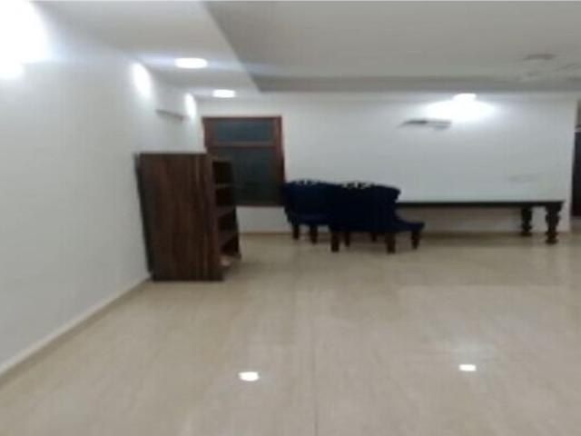Property for rent in Deri