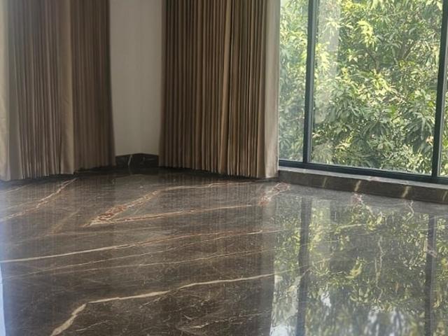 House for sale in Deri