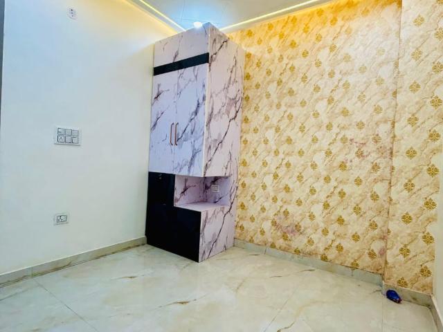 Flat for rent in Deri