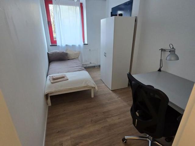 Property for rent in Deri