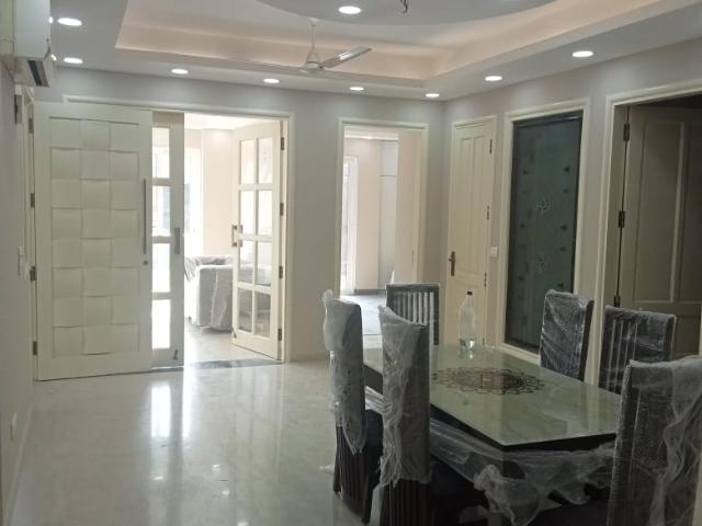 Property for rent in Deri