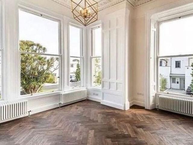 Property for sale in Deri